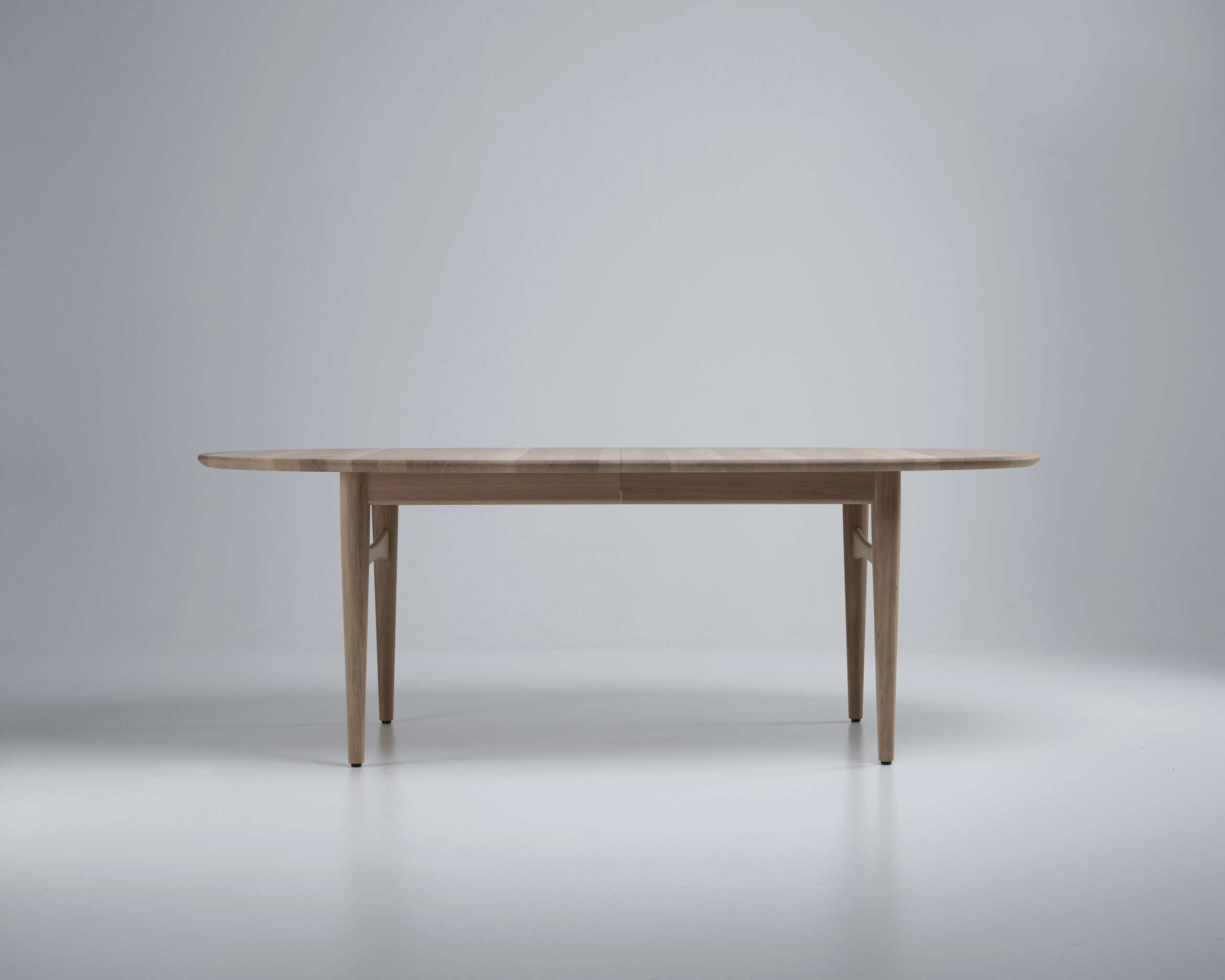 Øya dining table Øya dining table
