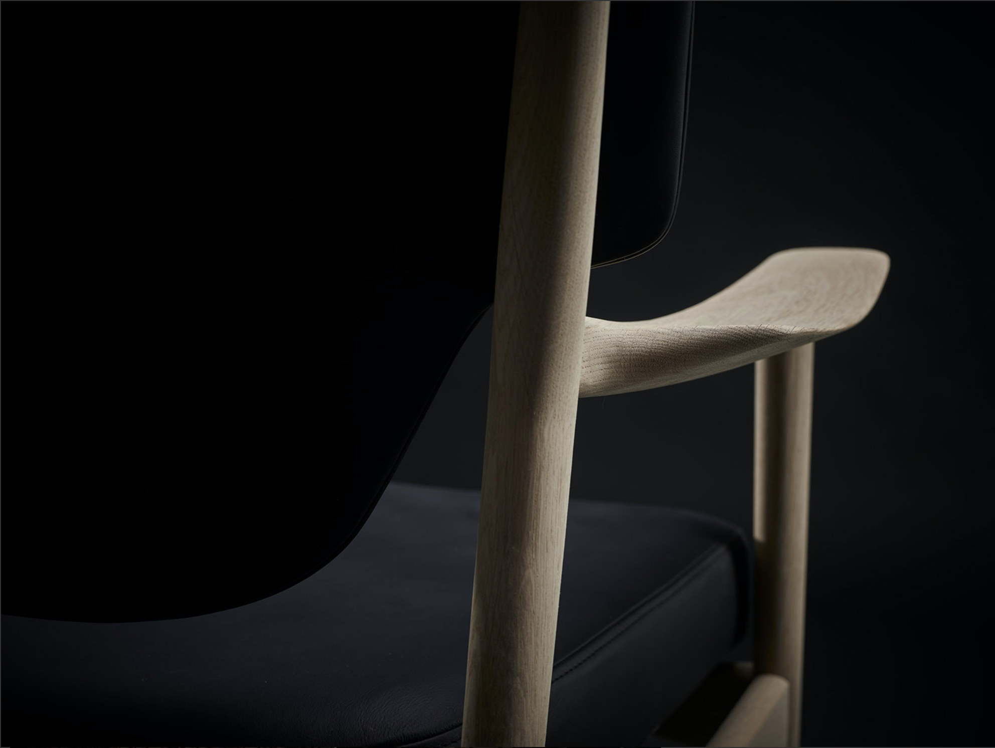 Eikund combines quality with a focus on timeless design and sustainable production. Eikund combines quality with a focus on timeless design and sustainable production.